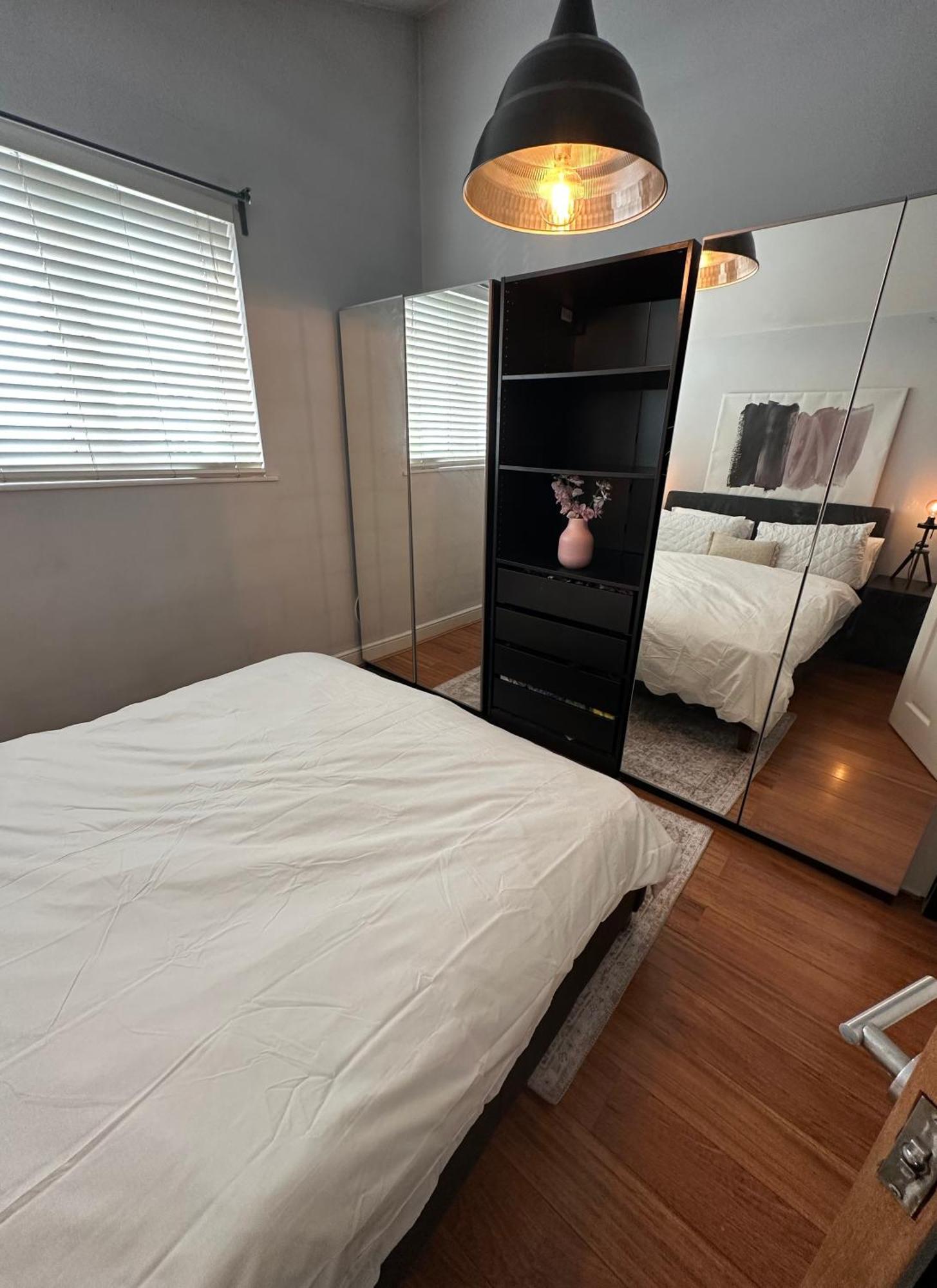 Apartment 1 Bedroom Spacious And Private *