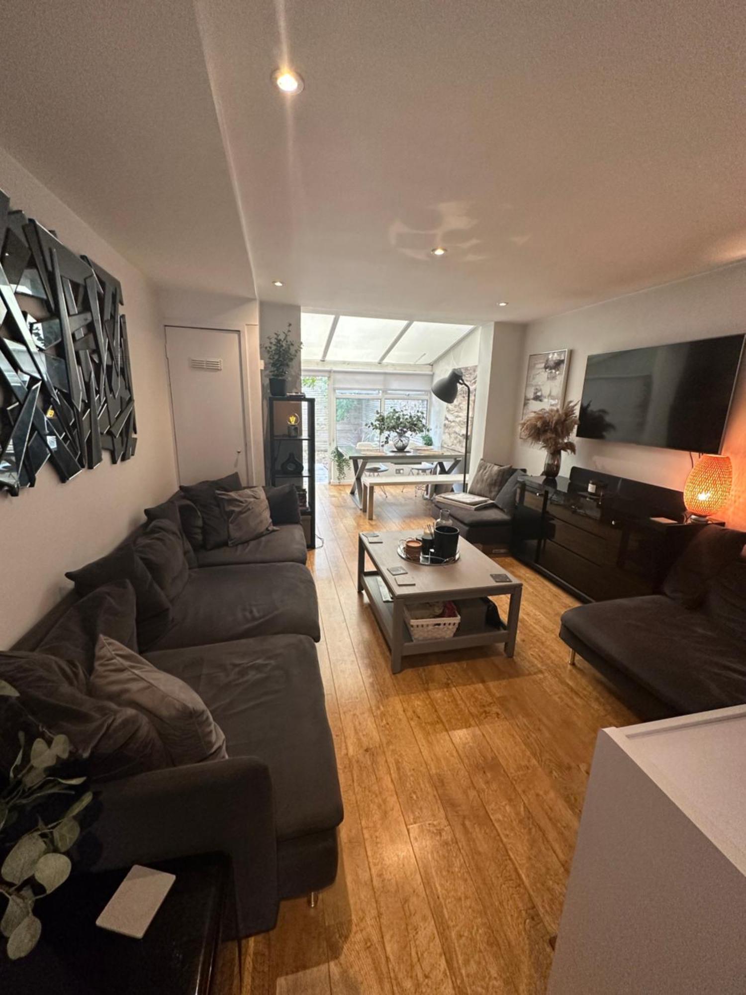 Apartment 1 Bedroom Spacious And Private *
